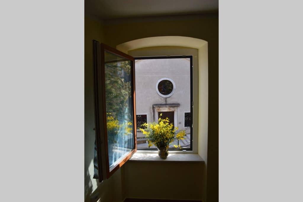 Old Town Apartment Popovic Orsera Esterno foto